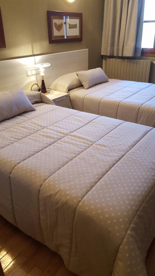 Aparta-Hotel Puertolas Escuer Eksteriør bilde